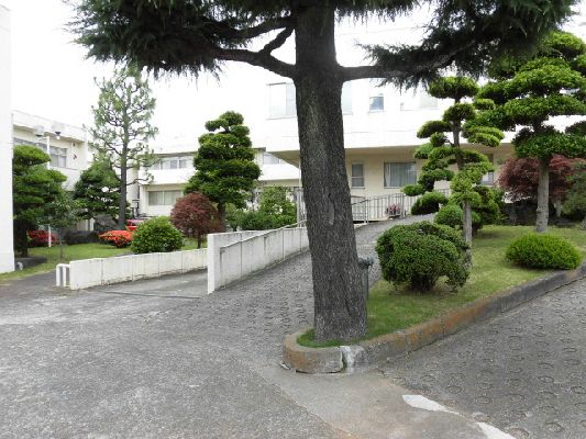 近くの有隣病院まで157m（徒歩2分）