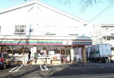 近くのセブンイレブン富士見台4丁目店まで609m（徒歩8分）