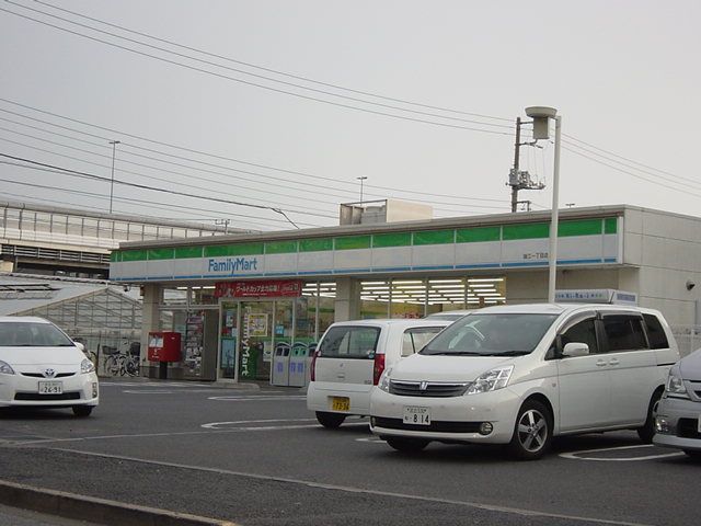 近くのコンビニまで400m(徒歩5分)