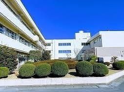 近くの上里北中学校まで250m（徒歩4分）