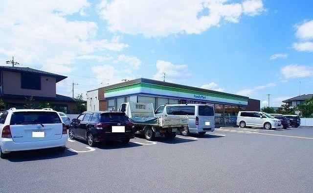 近くのファミリーマート 日高高萩店まで400m(徒歩5分)