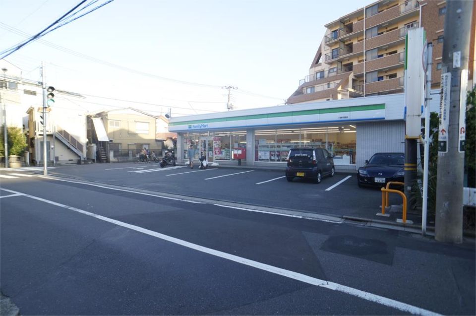 近くのファミリーマート 川崎苅宿店まで458m(徒歩6分)