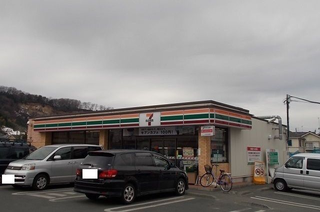 近くのセブンイレブンまで450m(徒歩6分)