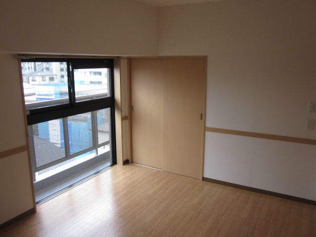 ベッドルーム