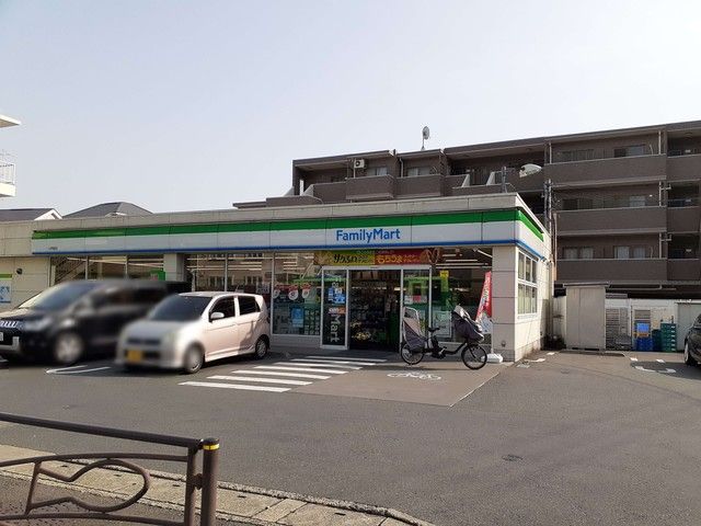 近くのファミリーマート上作延店まで396m(徒歩5分)