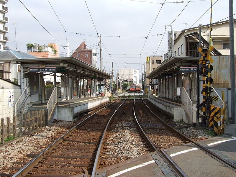近くの若林駅まで741m(徒歩10分)