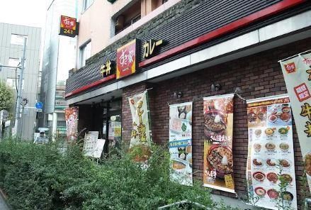 近くのすき家 高田馬場駅北店まで193m(徒歩3分)
