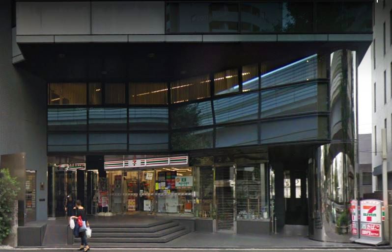 近くのセブンイレブン 港区南青山7丁目中央店まで294m（徒歩4分）