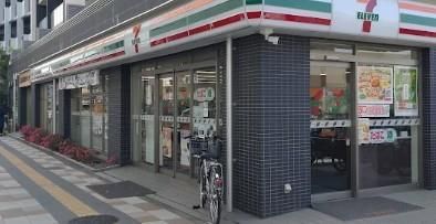 近くのセブン-イレブン扇大橋駅前店まで541m(徒歩7分)