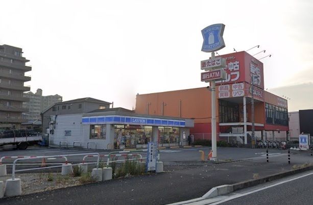 近くのローソン さいたま町谷1丁目店まで500m(徒歩7分)