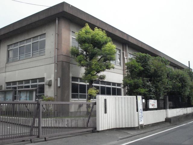 近くの御幸小学校(小学校)まで160m(徒歩2分)