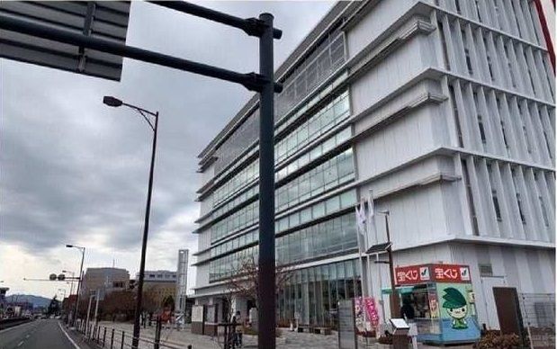 近くの緑区役所まで1,600m(徒歩20分)