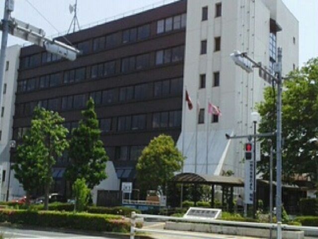 近くの稲城市役所まで600m(徒歩8分)
