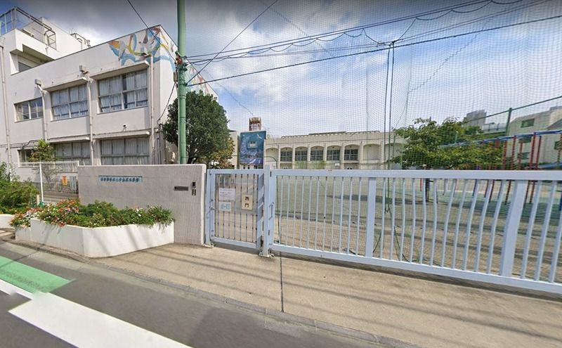 近くの世田谷区立二子玉川小学校(二子玉川)まで964m(徒歩13分)