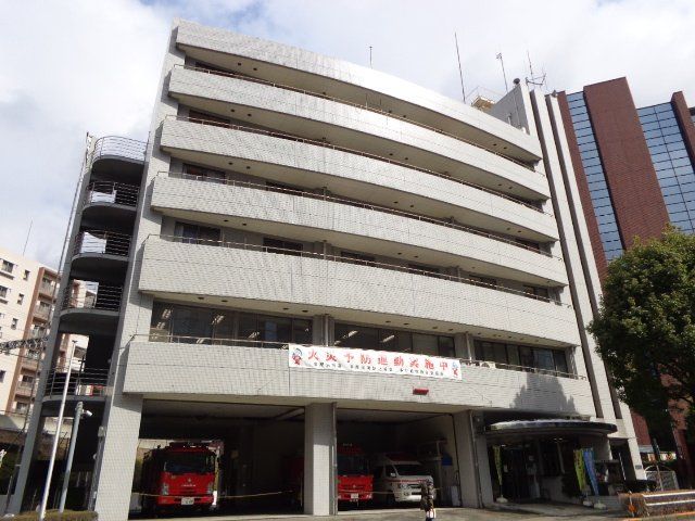 近くの多摩消防署多摩センター出張所まで475m(徒歩6分)