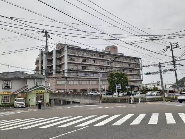 近くの相模原赤十字病院まで400m（徒歩5分）