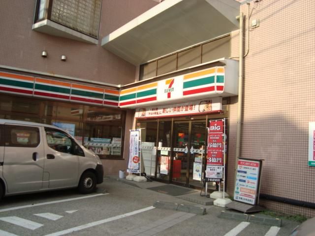 近くのセブンイレブン大田区西六郷4丁目店まで220m(徒歩3分)