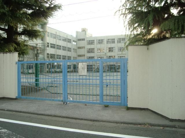 近くの大田区立高畑小学校まで311m(徒歩4分)
