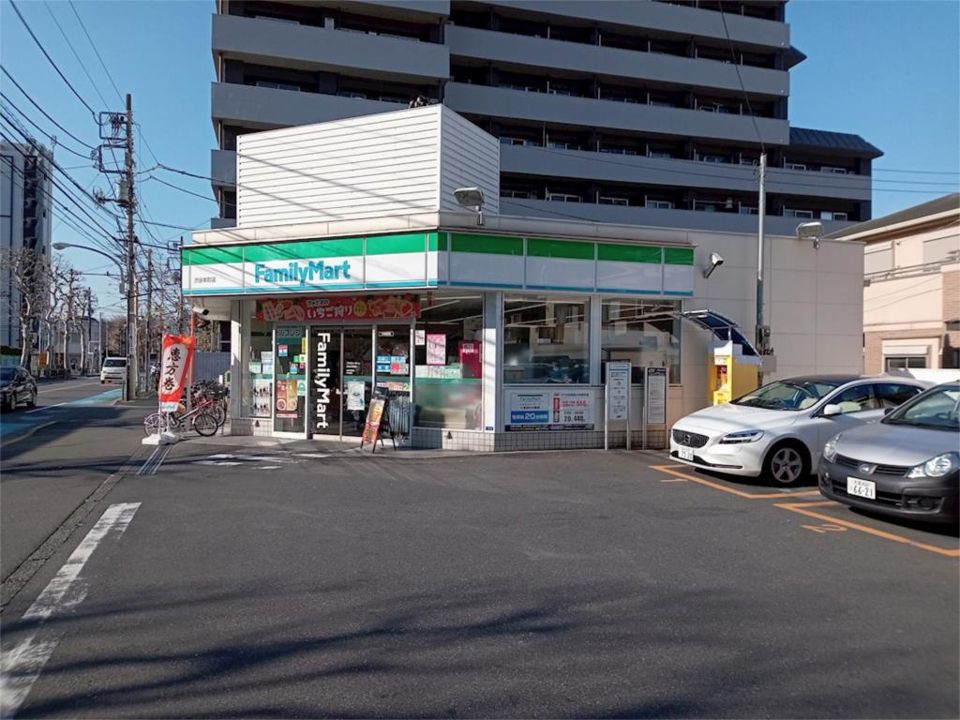 近くのファミリーマート 渋谷本町店まで171m(徒歩3分)