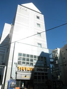 近くのTSUTAYAまで446m(徒歩6分)