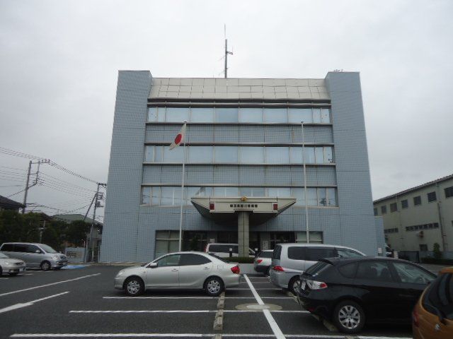 近くの吉川警察署まで530m（徒歩7分）