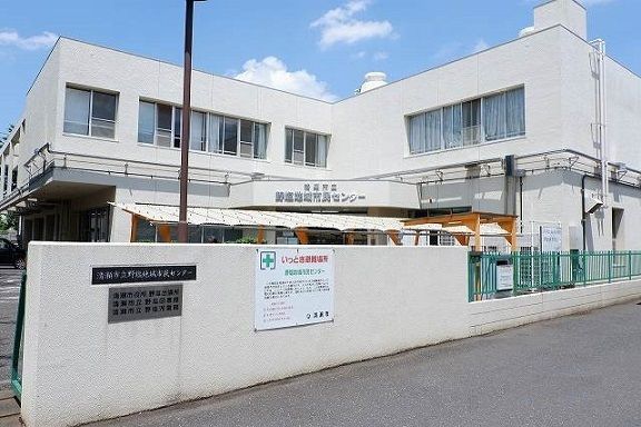 近くの清瀬地域センター野塩図書館まで800m（徒歩10分）