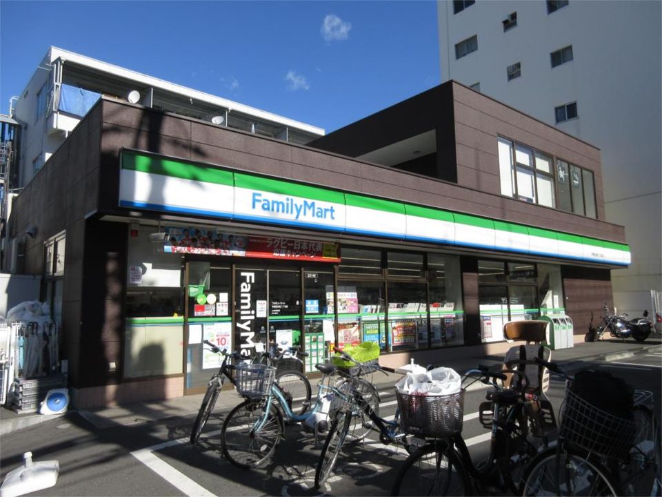 近くのファミリーマート 中野弥生町二丁目店まで191m(徒歩3分)