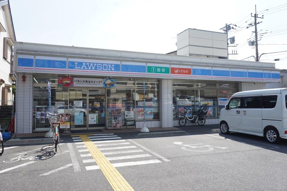 近くのローソン 西川口四丁目店まで331m(徒歩5分)