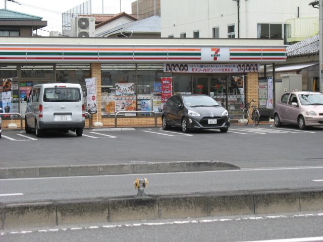 近くのセブンイレブン 大宮桜木4丁目店まで484m(徒歩7分)