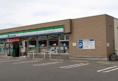 近くのファミリーマート 立川上砂町五丁目店まで471m（徒歩6分）