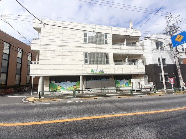 近くの台東根岸二郵便局まで617m(徒歩8分)