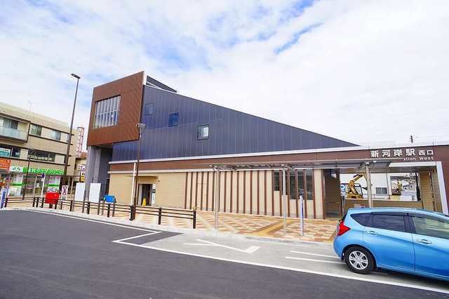 近くの新河岸駅まで880m（徒歩11分）