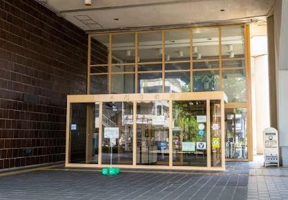近くの三鷹市役所まで137m(徒歩2分)