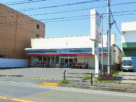 近くのローソンストア100 相模原千代田店まで790m（徒歩10分）