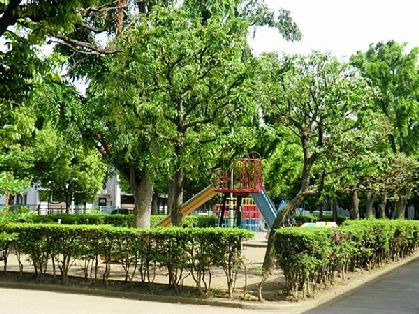 近くの中青木公園まで115m(徒歩2分)