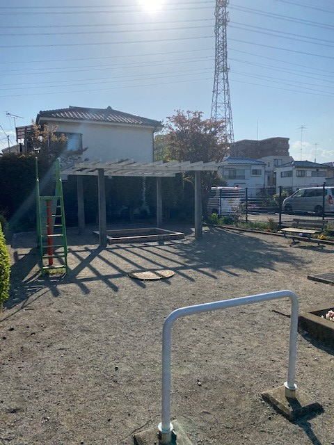 近くの公園まで10m(徒歩1分)