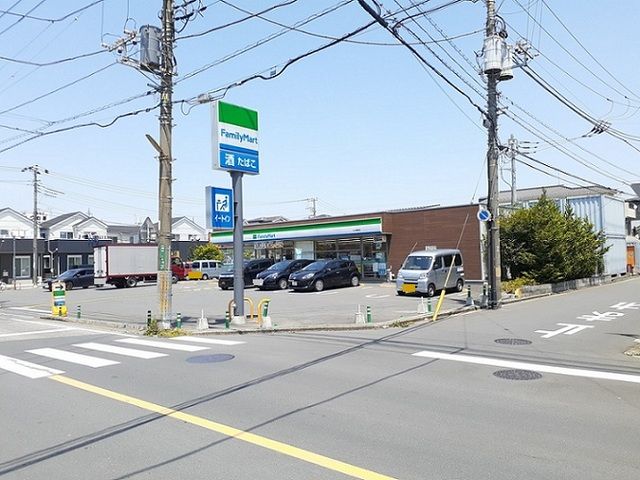 近くのファミリーマート 川口柳崎店まで600m(徒歩8分)