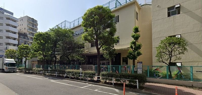 近くの大田区立入新井第一小学校（大森）まで1,050m（徒歩14分）