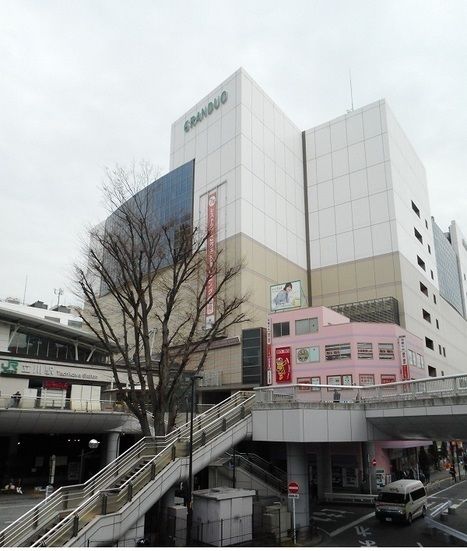 近くのグランデュオまで1,200m(徒歩15分)