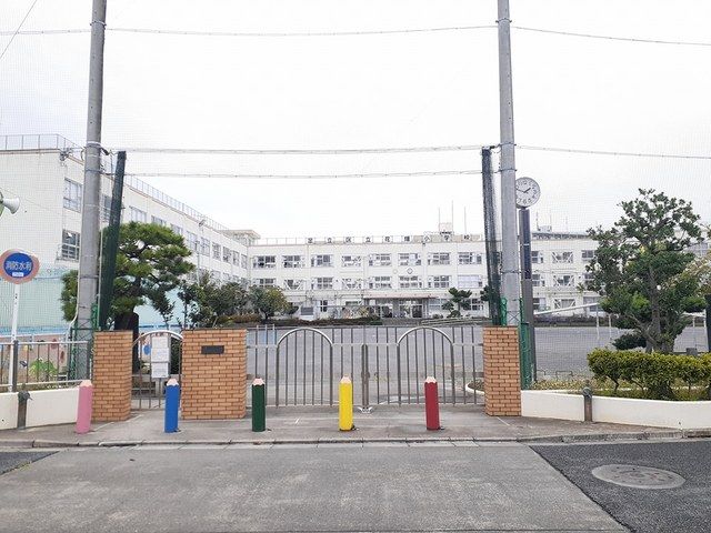 近くの花畑小学校まで212m(徒歩3分)