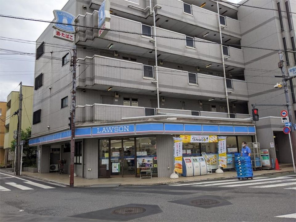 近くのローソン 常盤台四丁目店まで308m（徒歩4分）