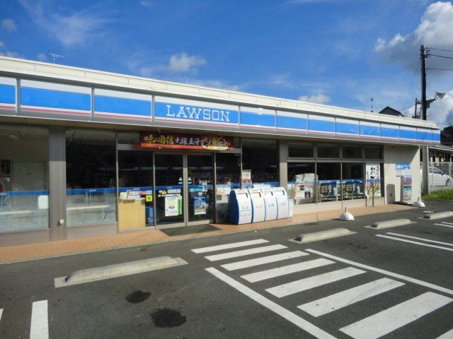 近くのローソン横浜馬場三丁目店まで387m（徒歩5分）