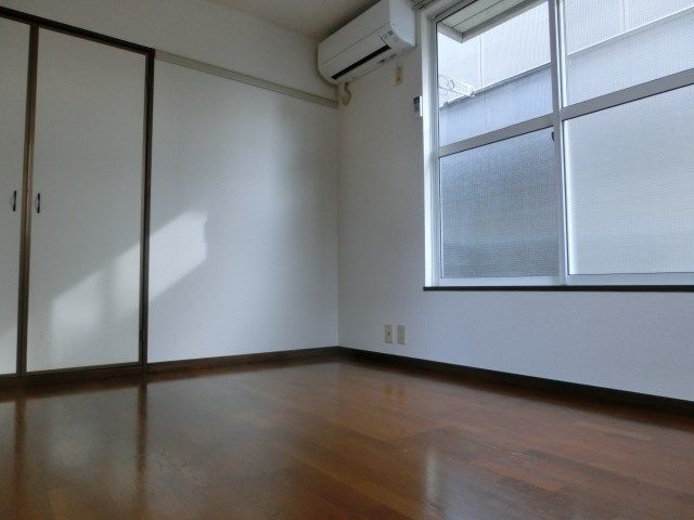 ベッドルーム