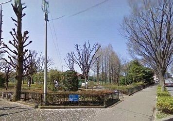 近くの青場台公園まで600m(徒歩8分)