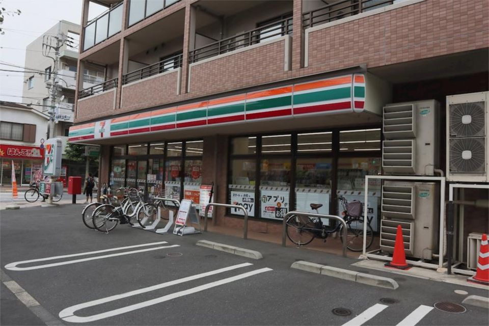 近くのセブンイレブン 和光店まで110m（徒歩2分）