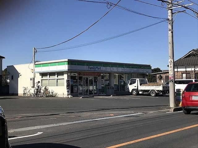 近くのファミリーマート 大宮御蔵店まで600m(徒歩8分)
