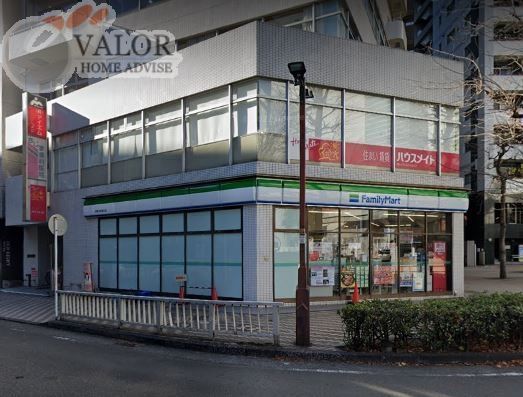 近くのファミリーマート 相模大野南口店 徒歩27分。まで2,120m(徒歩27分)