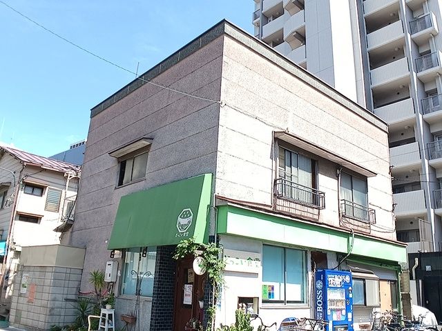近くのどっこい食堂まで166m(徒歩3分)