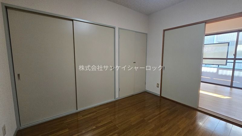 ベッドルーム