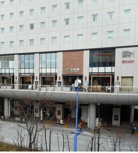 近くの立川駅南口まで1,200m(徒歩15分)